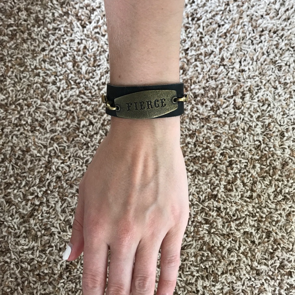 Lenny & Eva black cuff bracelet